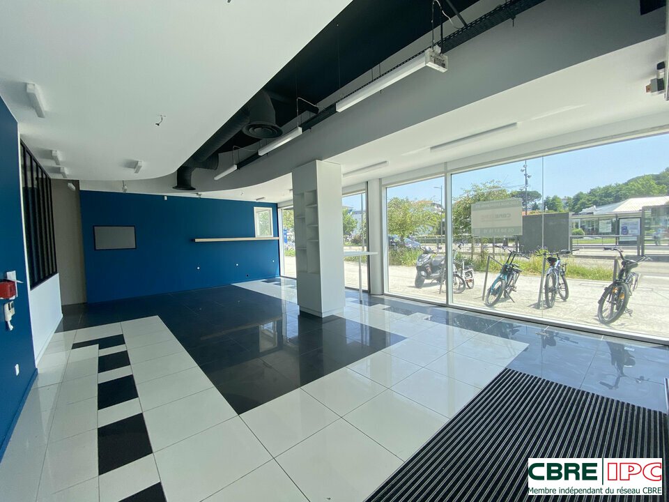 CBRE IPC Immobilier d'entreprise LOCATION Local commercial ANGLET 7902FD1