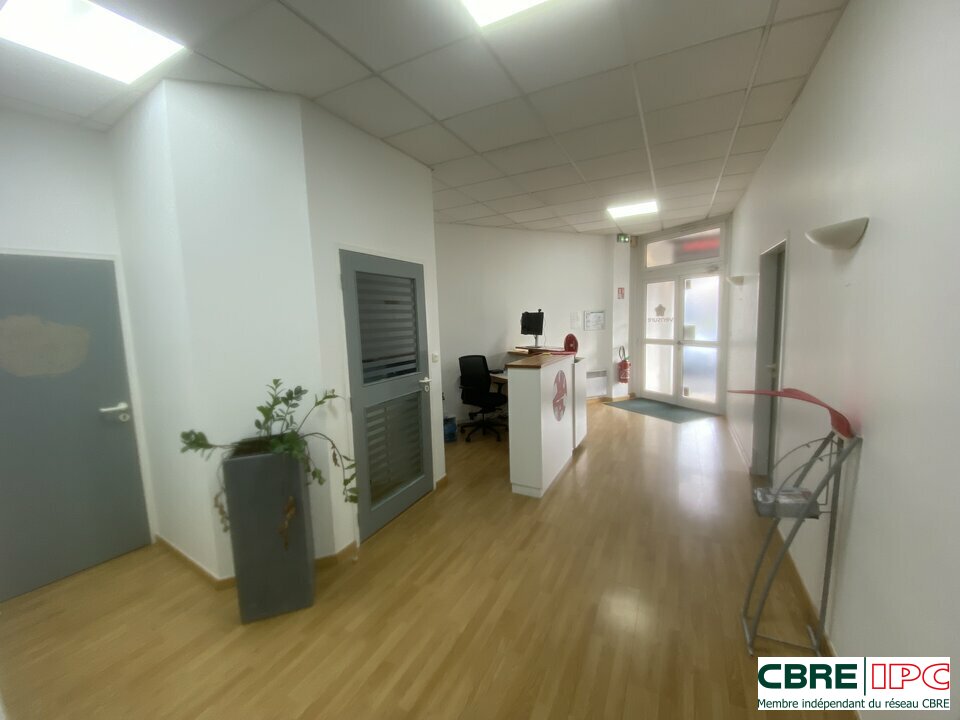CBRE IPC Immobilier d'entreprise LOCATION Bureau MONT DE MARSAN 7921YA