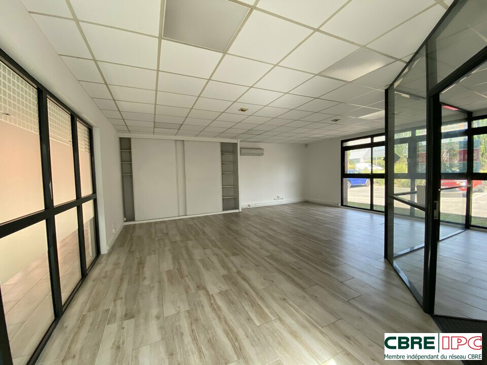 CBRE IPC Immobilier d'entreprise LOCATION Bureau ANGLET 7924FD
