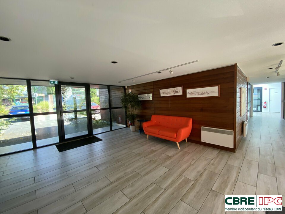 CBRE IPC Immobilier d'entreprise LOCATION Bureau ANGLET 7924FD