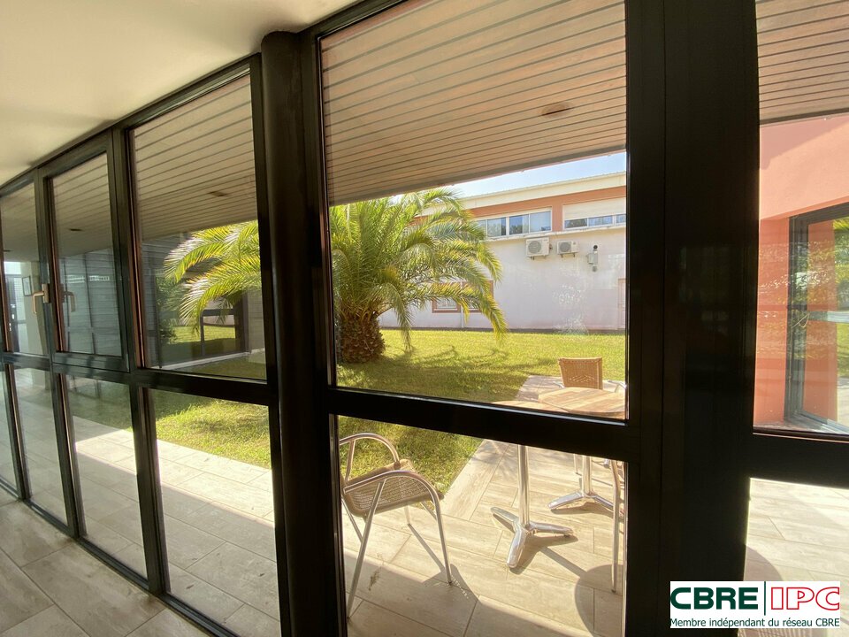 CBRE IPC Immobilier d'entreprise LOCATION Bureau ANGLET 7924FD
