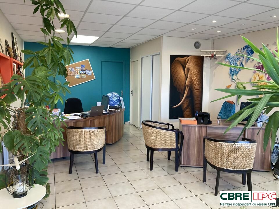 CBRE IPC Immobilier d'entreprise LOCATION Local commercial ANGLET 7950FD