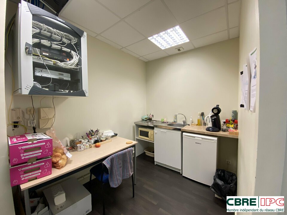 CBRE IPC Immobilier d'entreprise LOCATION Bureau ANGLET 7952FD