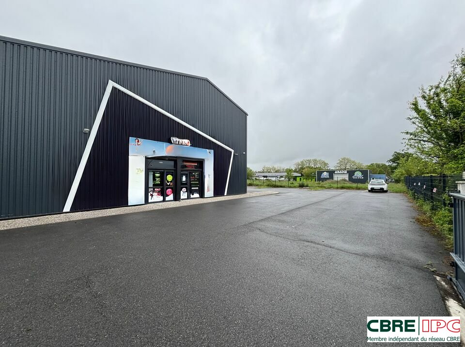 CBRE IPC Immobilier d'entreprise VENTE Local d'activités MORLAAS 7368FL