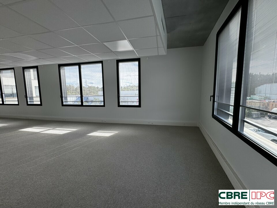 CBRE IPC Immobilier d'entreprise LOCATION Bureau ANGLET 7480FD4