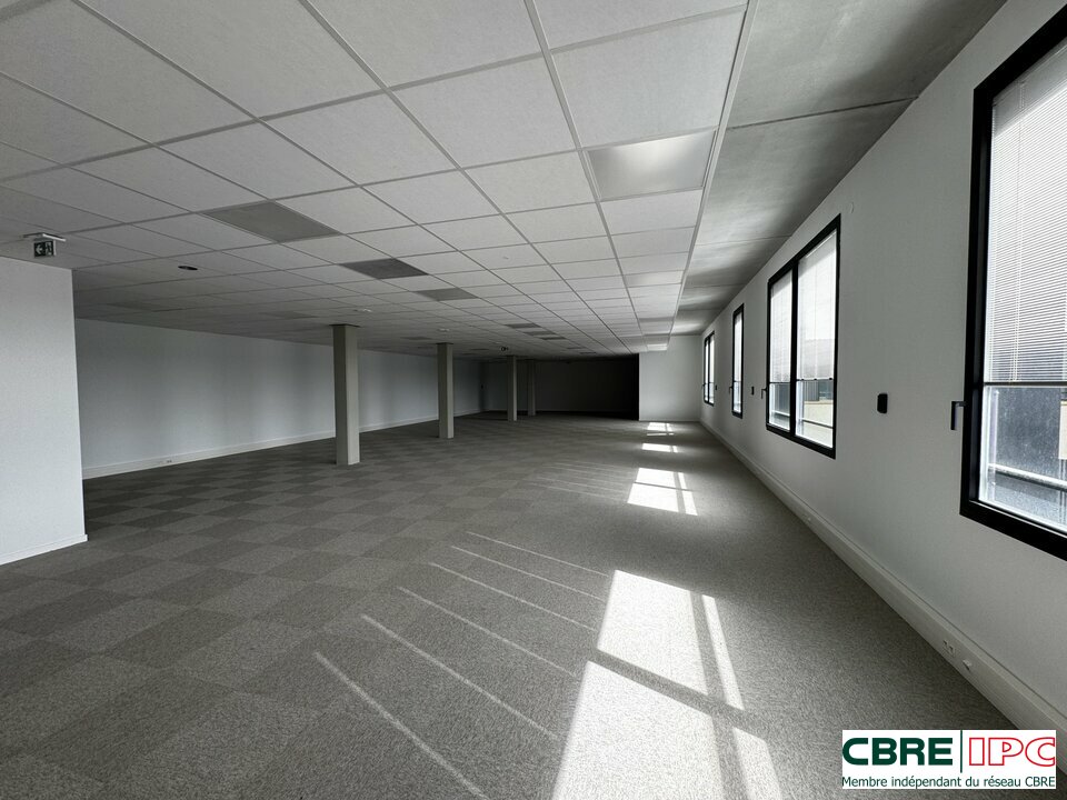 CBRE IPC Immobilier d'entreprise LOCATION Bureau ANGLET 7480FD4
