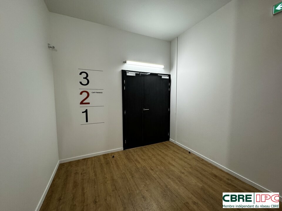 CBRE IPC Immobilier d'entreprise LOCATION Bureau ANGLET 7480FD4