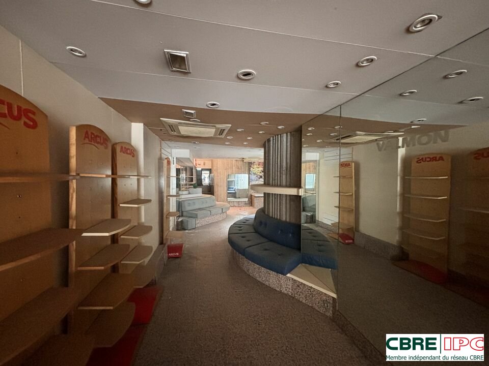 CBRE IPC Immobilier d'entreprise LOCATION Local commercial PAU 7492FL