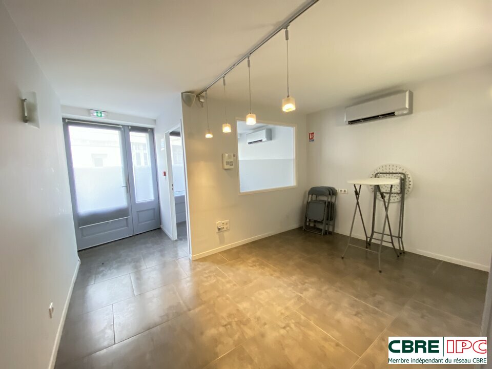 CBRE IPC Immobilier d'entreprise VENTE Local commercial BAYONNE 7641FD