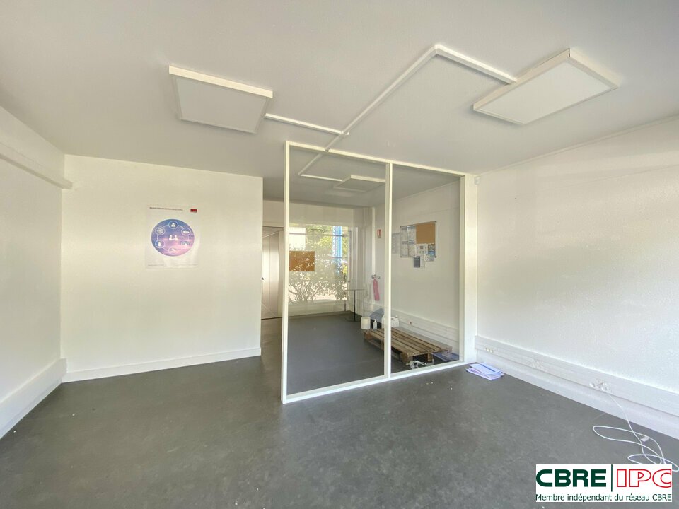 CBRE IPC Immobilier d'entreprise LOCATION Bureau ANGLET 7649FD