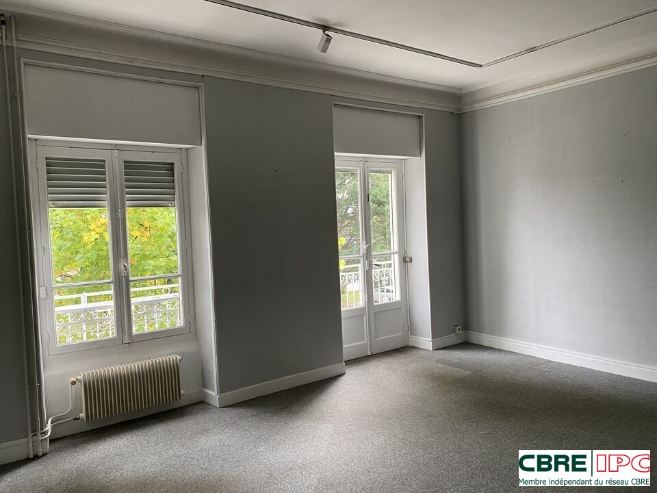 CBRE IPC Immobilier d'entreprise VENTE Bureau PAU 7748FL