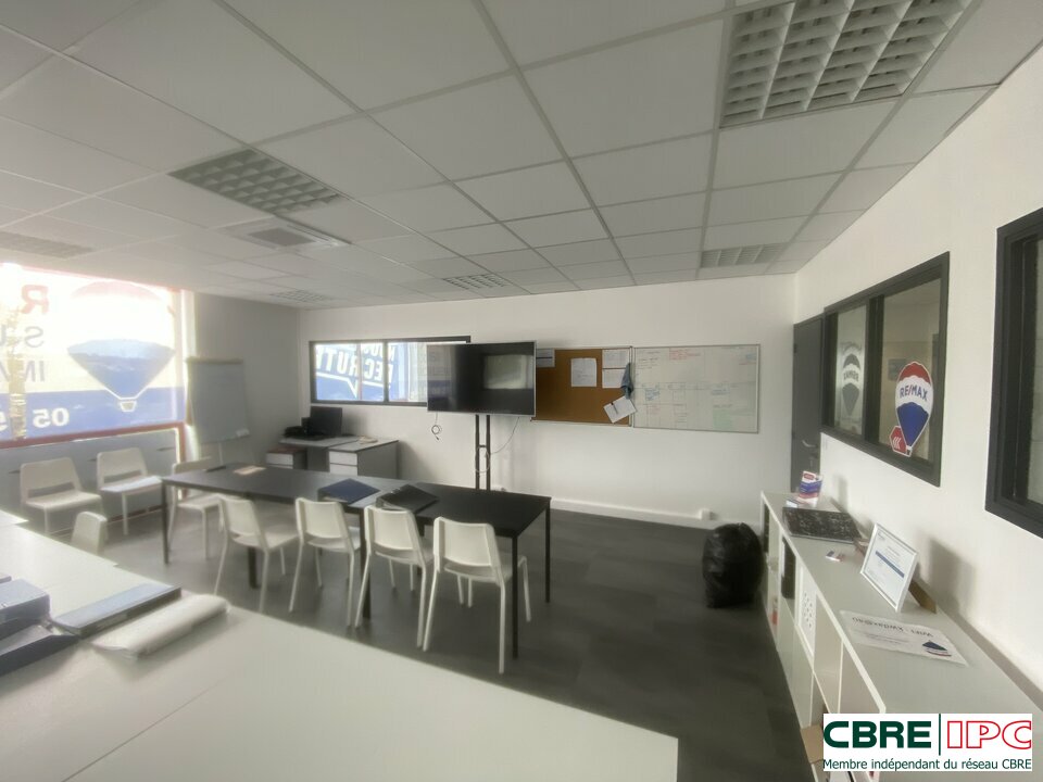 CBRE IPC Immobilier d'entreprise VENTE Bureau SAINT PAUL LES DAX 7759YA
