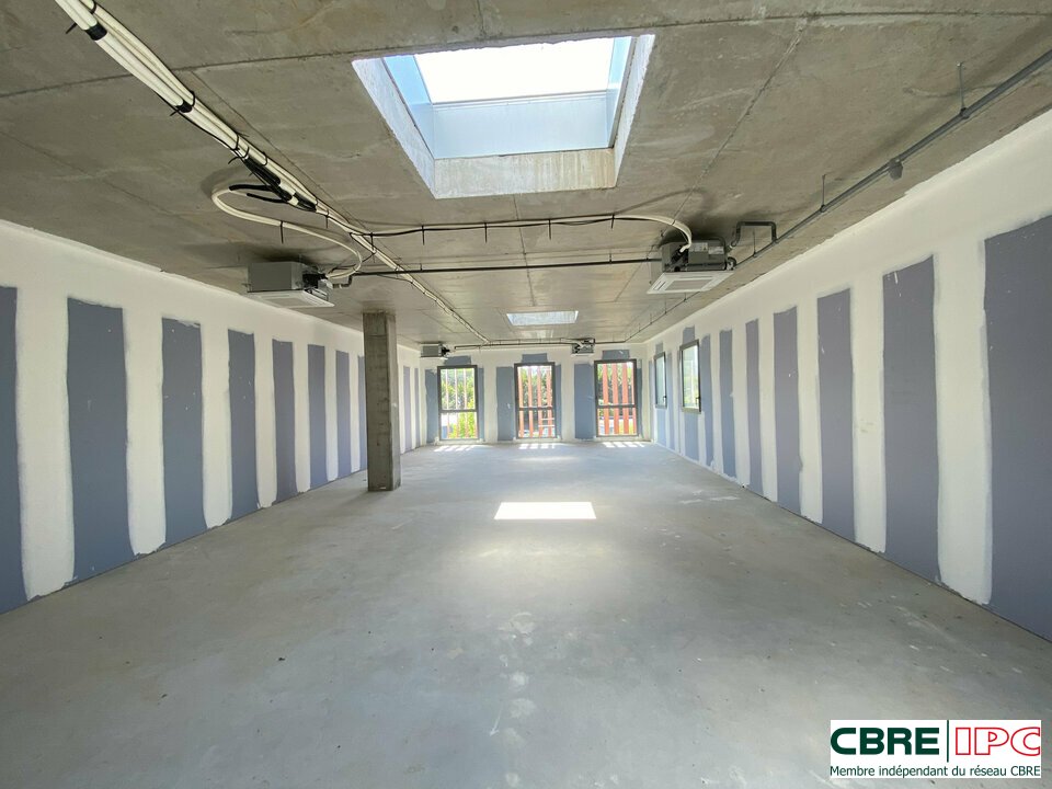 CBRE IPC Immobilier d'entreprise VENTE Bureau BIARRITZ 7870FD3