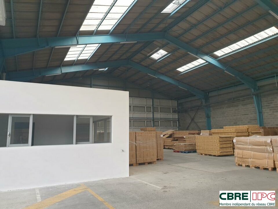 CBRE IPC Immobilier d'entreprise LOCATION Local d'activités HENDAYE 7892EL