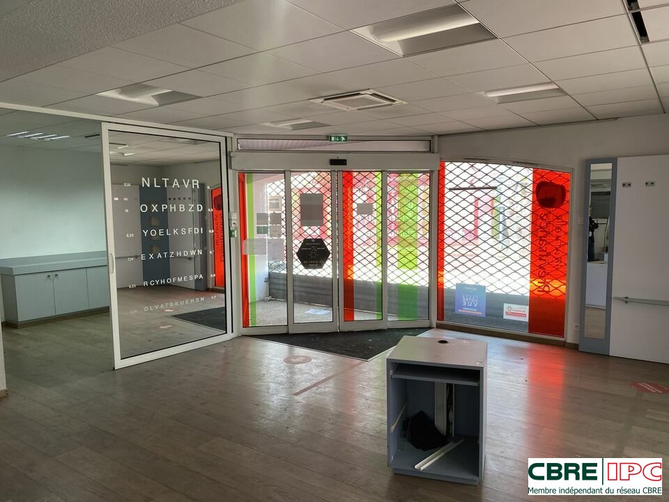 CBRE IPC Immobilier d'entreprise VENTE Local commercial  MONT DE MARSAN 7906YA
