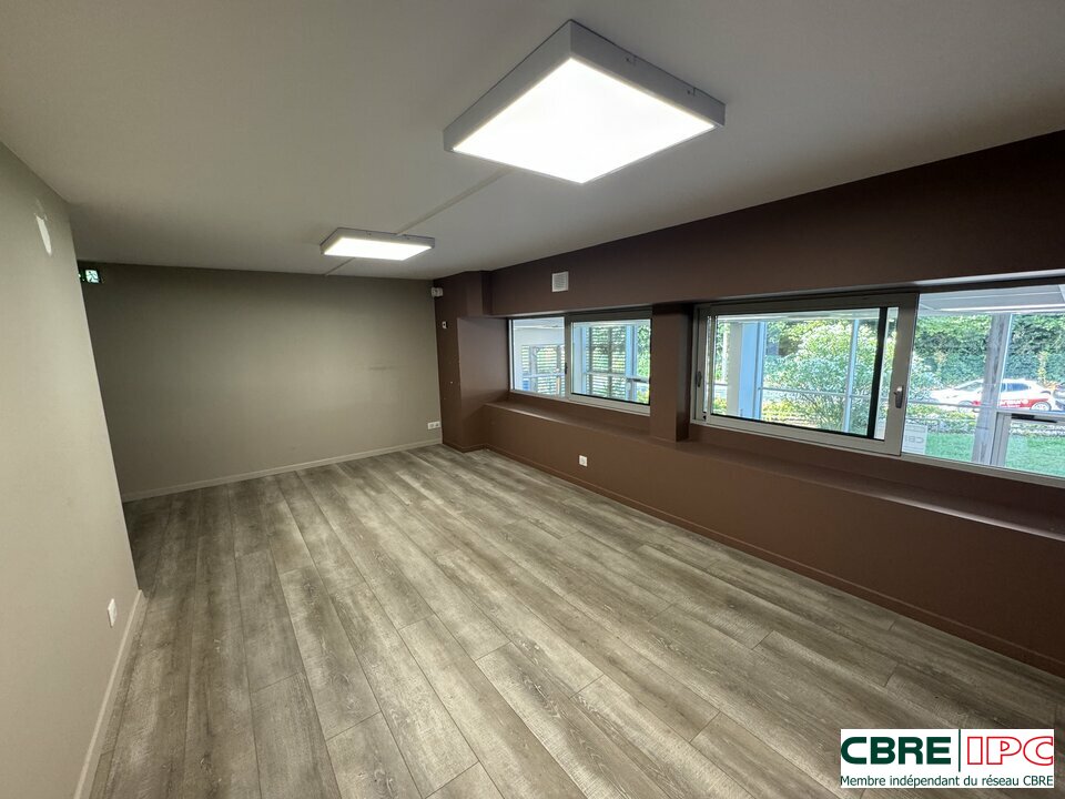 CBRE IPC Immobilier d'entreprise VENTE Local commercial BIARRITZ 7949FD/FM