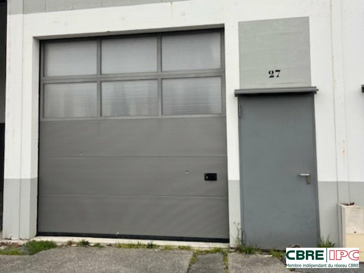 CBRE IPC Immobilier d'entreprise LOCATION Local d'activités ANGLET 8044PC