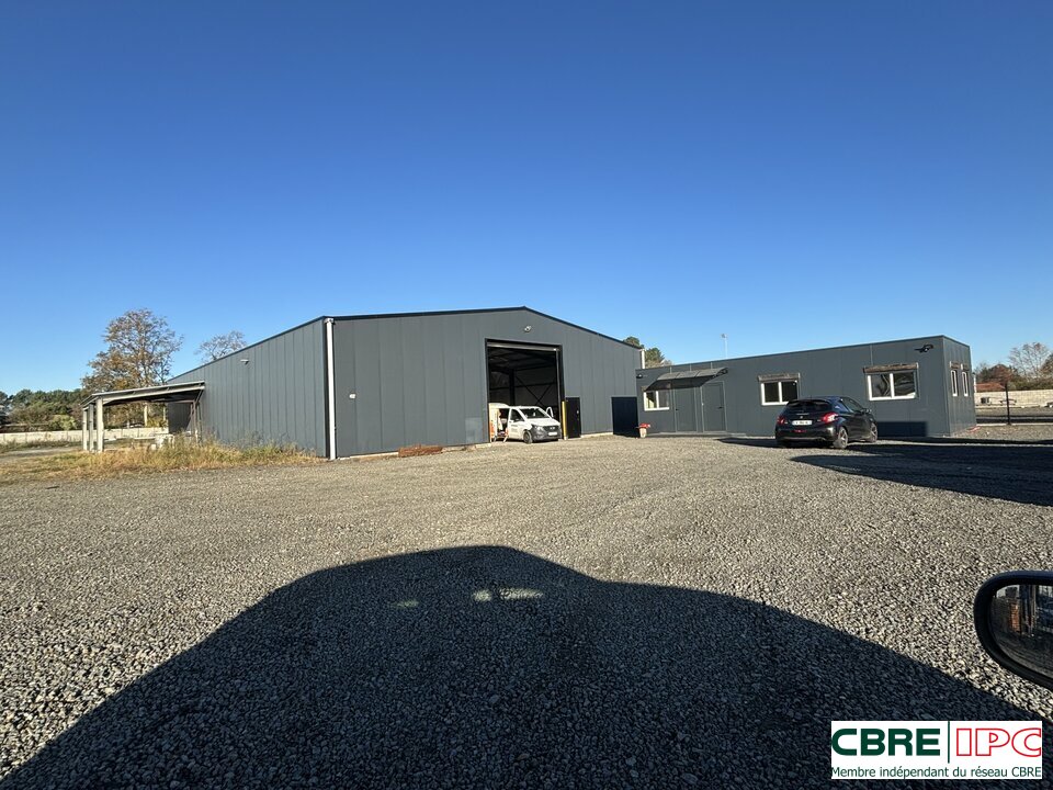 CBRE IPC Immobilier d'entreprise LOCATION Local d'activités NARROSSE 8080YA