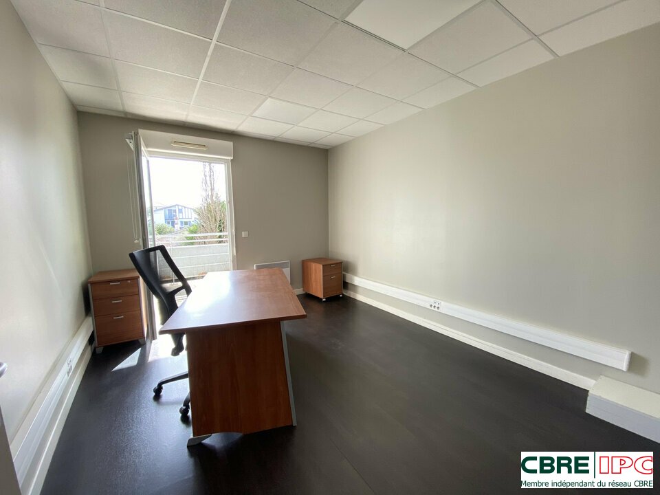 CBRE IPC Immobilier d'entreprise LOCATION Bureau  ANGLET 20251209FD