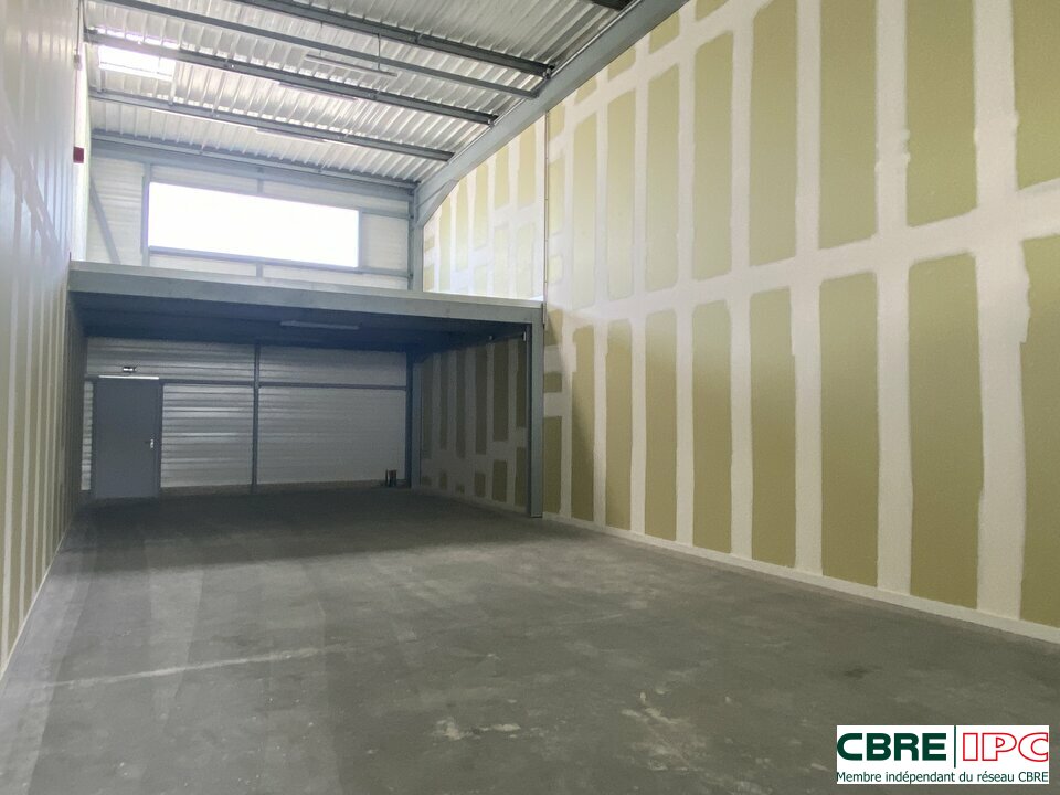 CBRE IPC Immobilier d'entreprise LOCATION Local d'activités  SAINT MARTIN DE SEIGNANX 7776MP