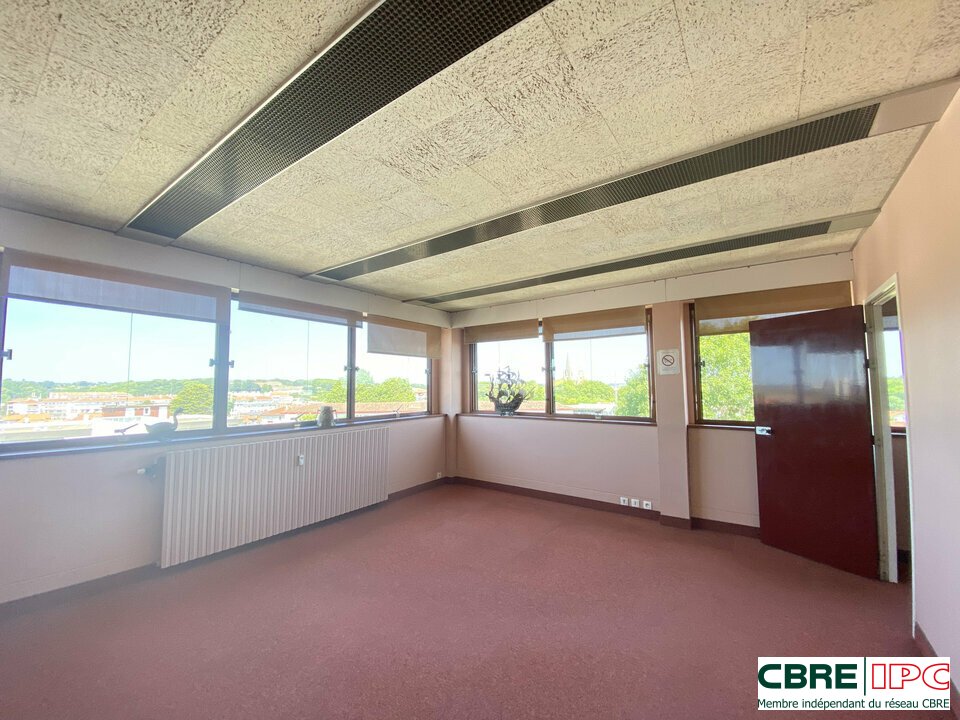 CBRE IPC Immobilier d'entreprise LOCATION Bureau  BAYONNE 7916FD