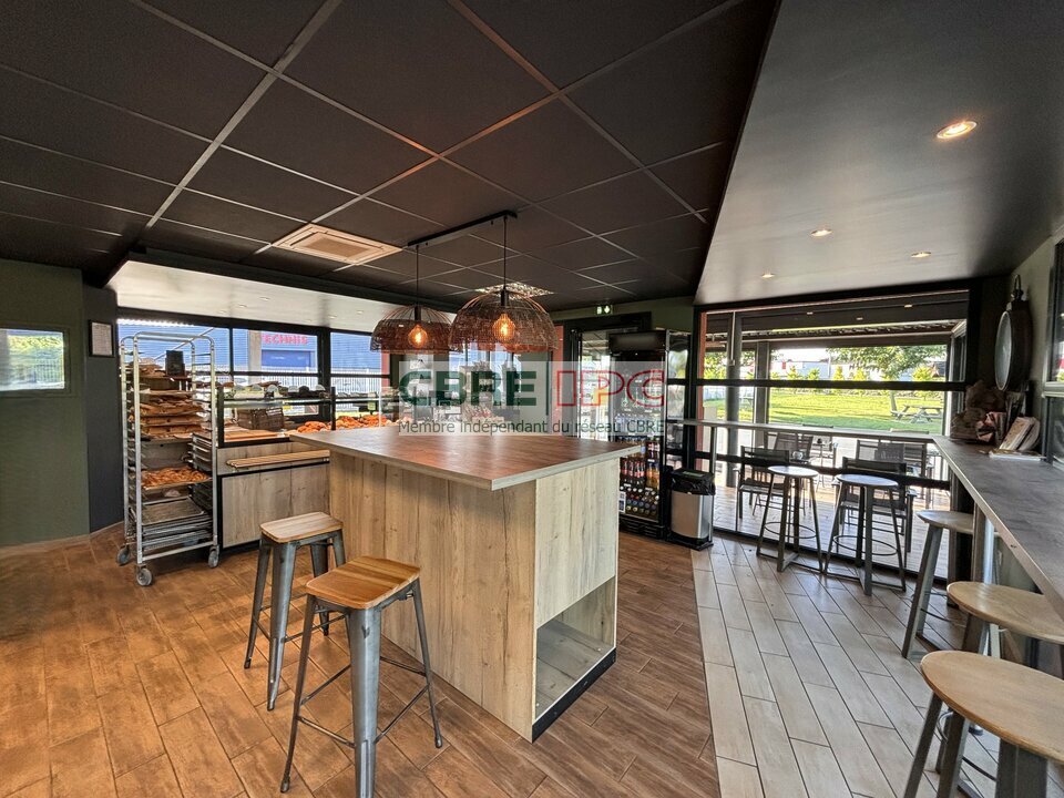 CBRE IPC Immobilier d'entreprise VENTE FDC Fonds de commerce  MOURENX 7990FL