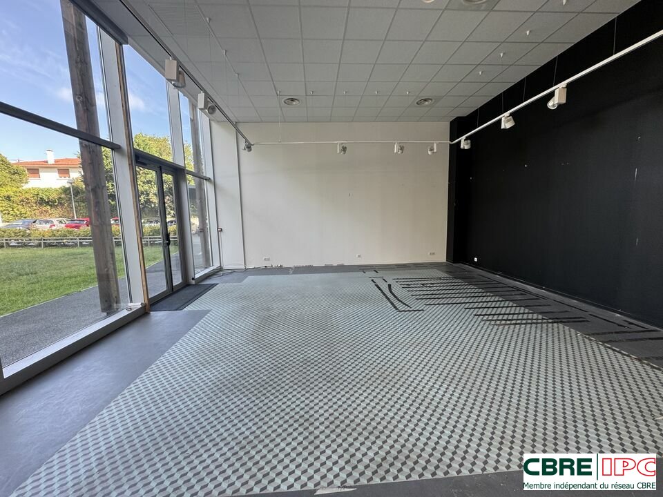 CBRE IPC Immobilier d'entreprise LOCATION Local commercial  BIARRITZ 7582FD3