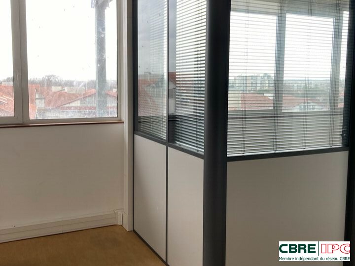 CBRE IPC Immobilier d'entreprise LOCATION Bureau ANGLET 7750FD