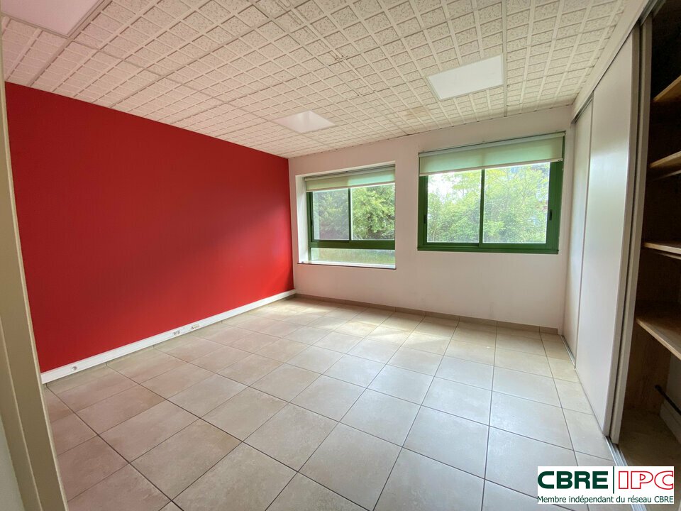 CBRE IPC Immobilier d'entreprise VENTE Bureau  ANGLET 7867FD