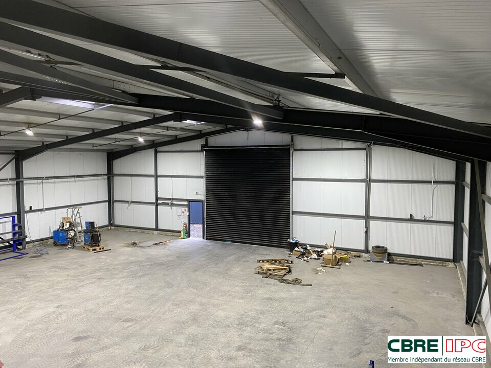 CBRE IPC Immobilier d'entreprise LOCATION Local d'activités  NARROSSE 8080YA