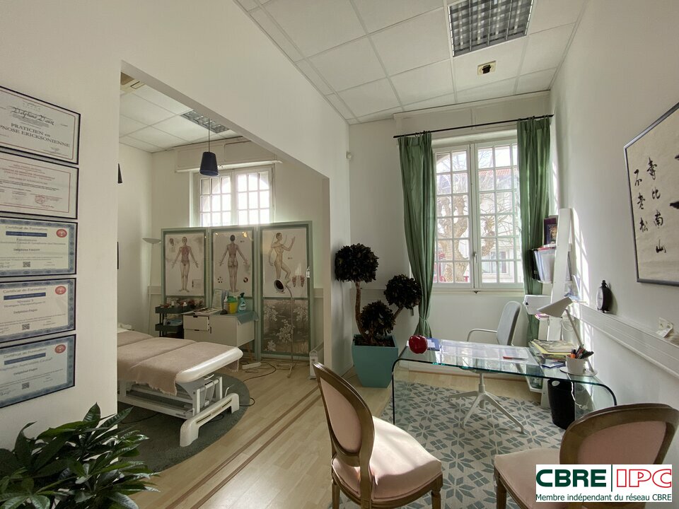 CBRE IPC Immobilier d'entreprise LOCATION Bureau  BIARRITZ 8168FD