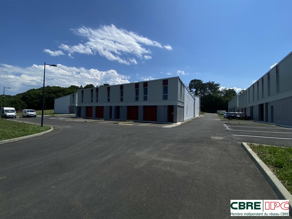 CBRE IPC Immobilier d'entreprise LOCATION Local d'activités BIDART 8174EL