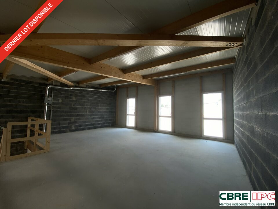 CBRE IPC Immobilier d'entreprise LOCATION Local d'activités BIDART 8174EL4