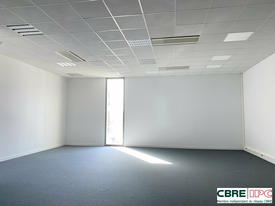 CBRE IPC Immobilier d'entreprise LOCATION Bureau  BAYONNE 8183FD