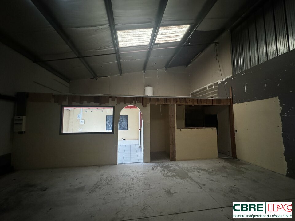 CBRE IPC Immobilier d'entreprise LOCATION Local d'activités SAINT JEAN DE LUZ 8184EL