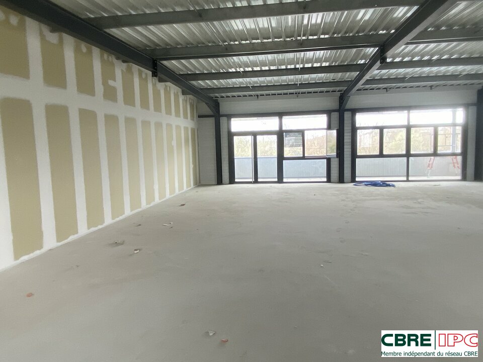 CBRE IPC Immobilier d'entreprise LOCATION Bureau  DAX 7635YA14