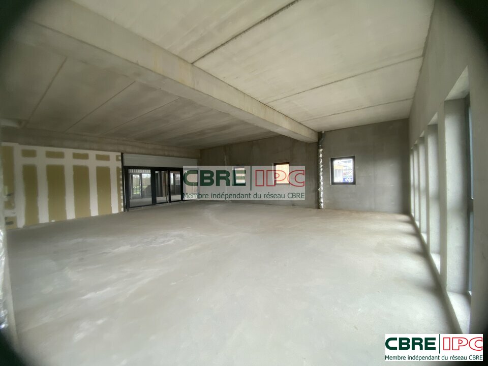 CBRE IPC Immobilier d'entreprise VENTE Local commercial DAX 7636YA8