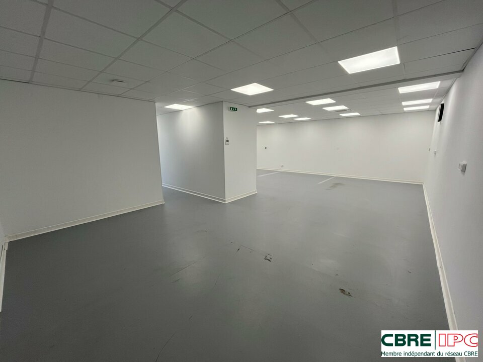 CBRE IPC Immobilier d'entreprise LOCATION Local d'activités  LARRESSORE 7775PC/EL3