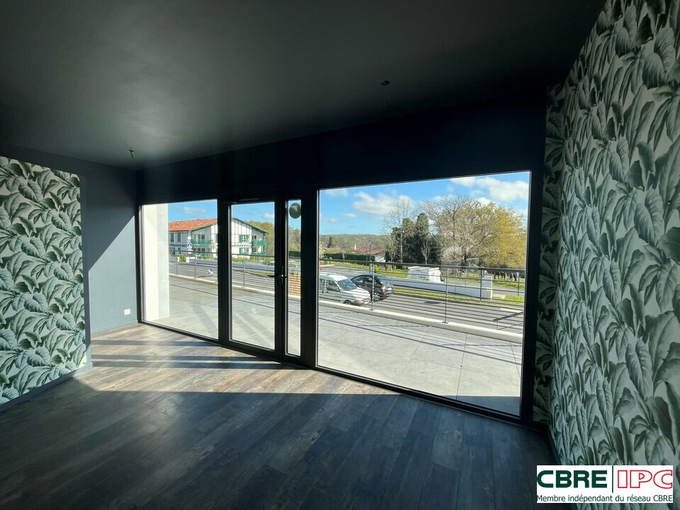 CBRE IPC Immobilier d'entreprise LOCATION Local commercial  LARRESSORE 7804PC/EL