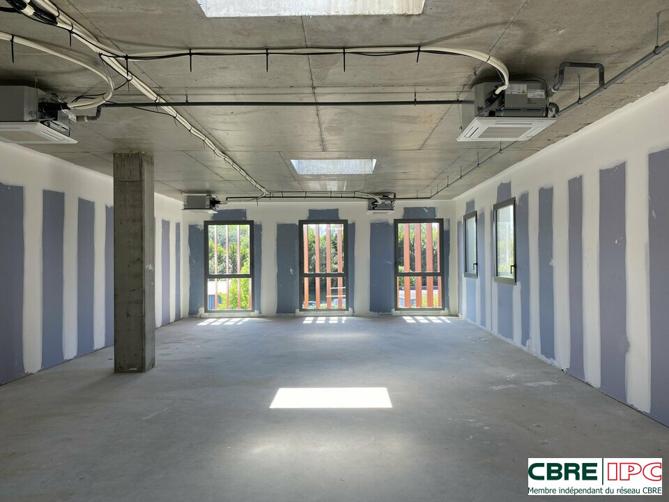 CBRE IPC Immobilier d'entreprise VENTE Bureau BIARRITZ 7870FD3