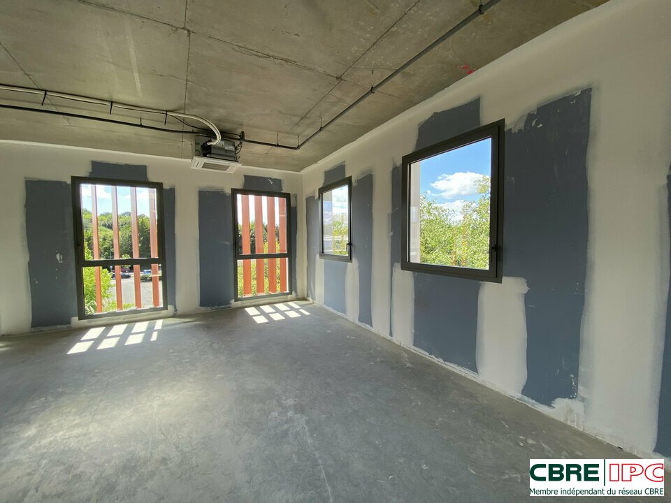 CBRE IPC Immobilier d'entreprise VENTE Bureau BIARRITZ 7870FD3