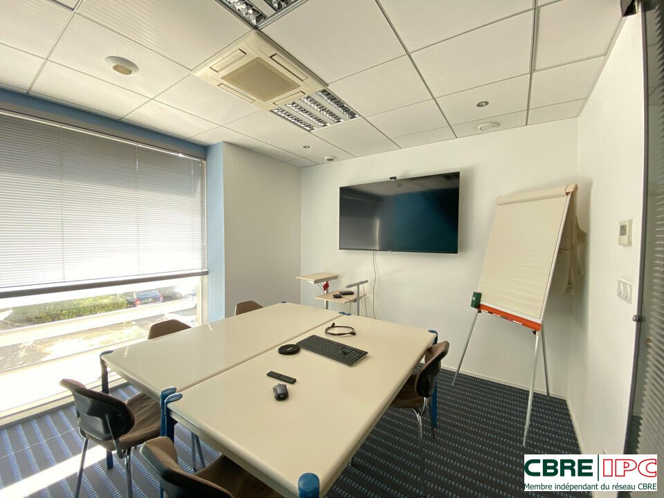 CBRE IPC Immobilier d'entreprise LOCATION Bureau ANGLET 8019FD