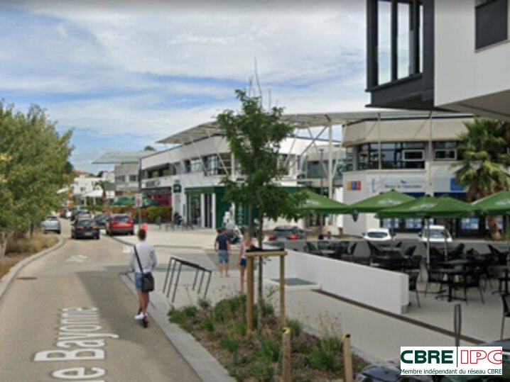 CBRE IPC Immobilier d'entreprise CESSION DAB Local commercial  ANGLET 8029FD