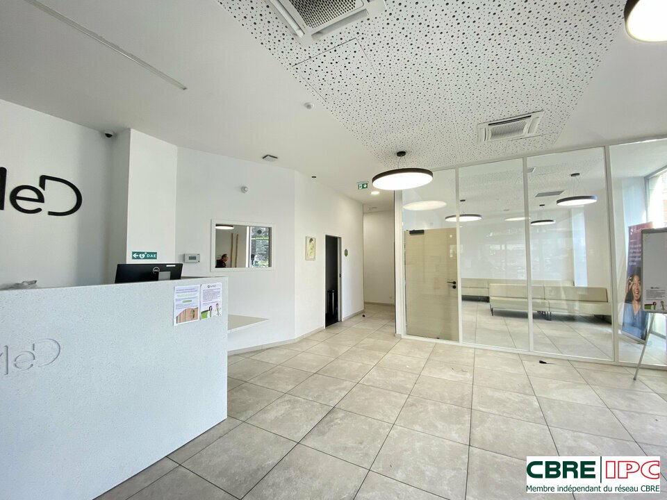 CBRE IPC Immobilier d'entreprise LOCATION Local commercial BAYONNE 8079FD