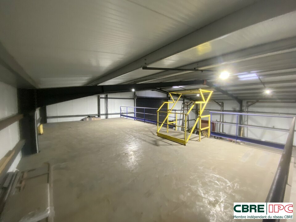 CBRE IPC Immobilier d'entreprise LOCATION Local d'activités NARROSSE 8080YA