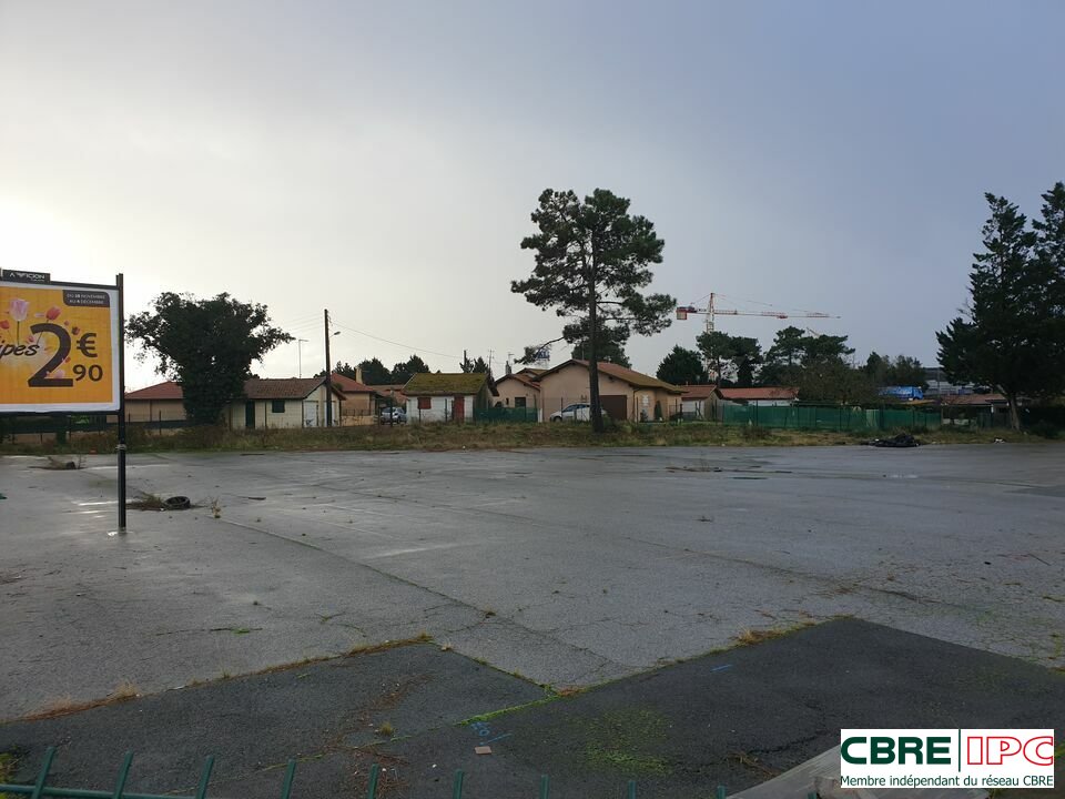 CBRE IPC Immobilier d'entreprise LOCATION Terrain  TARNOS 8180PC