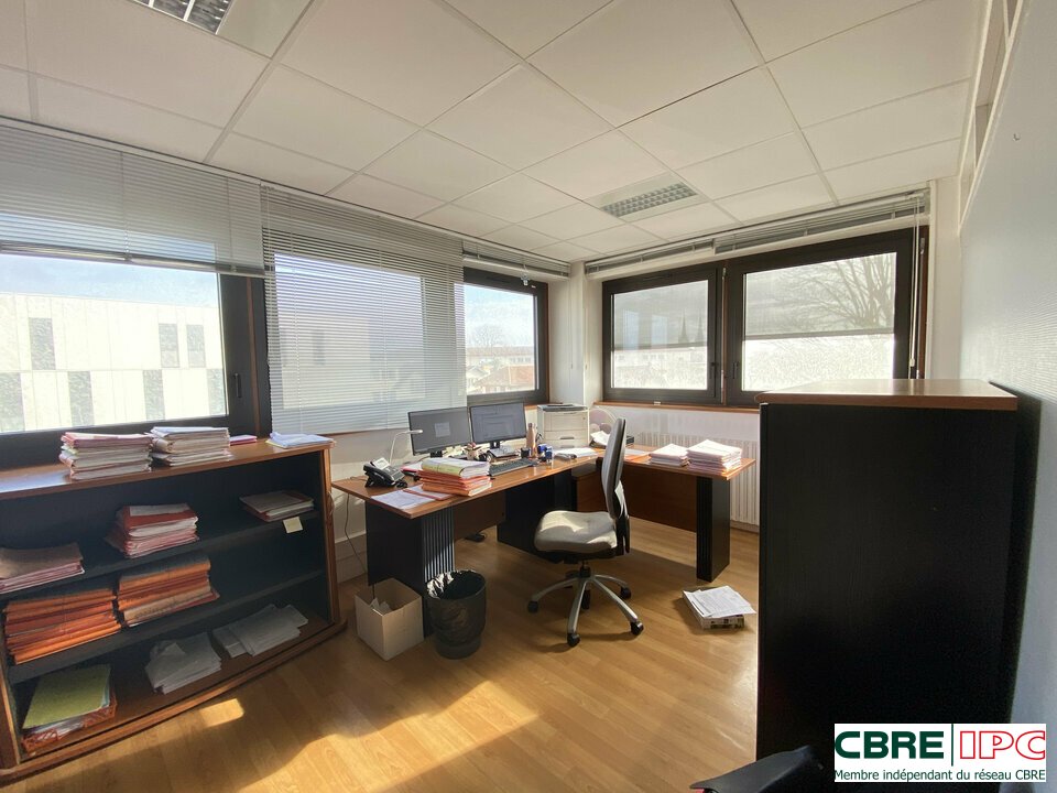 CBRE IPC Immobilier d'entreprise LOCATION Bureau BAYONNE 8215FD