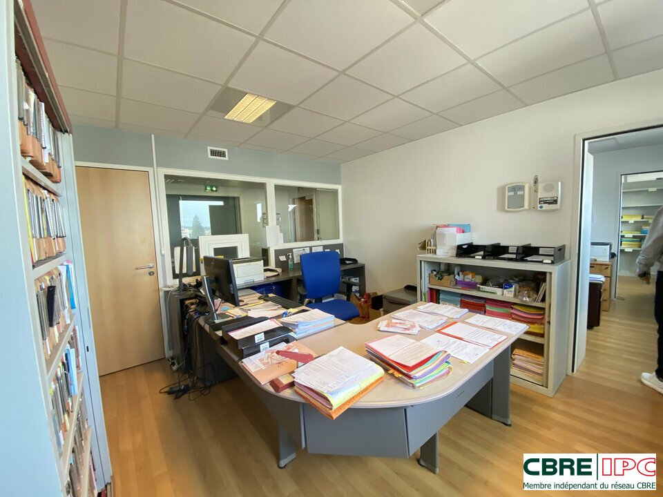 CBRE IPC Immobilier d'entreprise LOCATION Bureau BAYONNE 8215FD