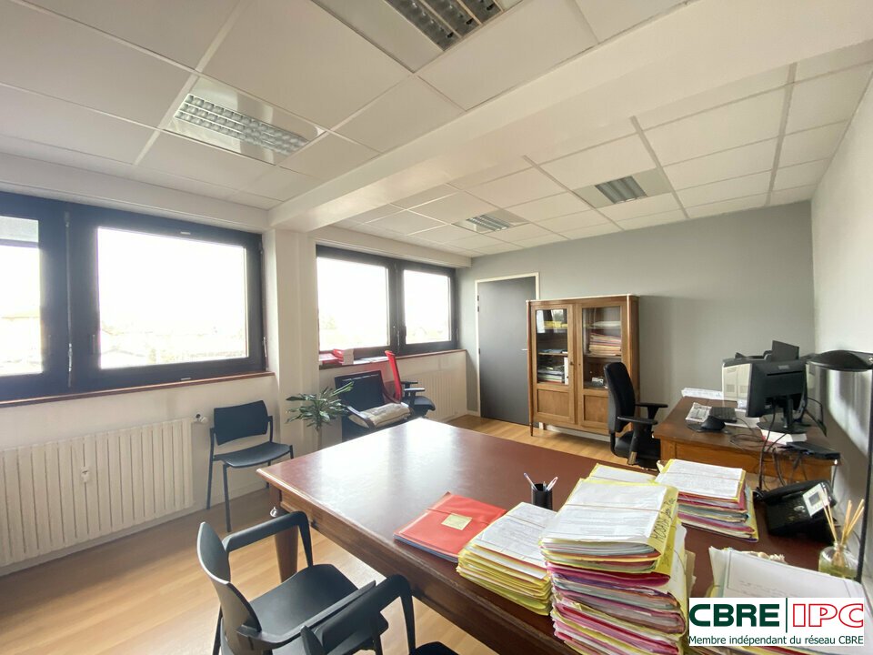 CBRE IPC Immobilier d'entreprise LOCATION Bureau BAYONNE 8215FD