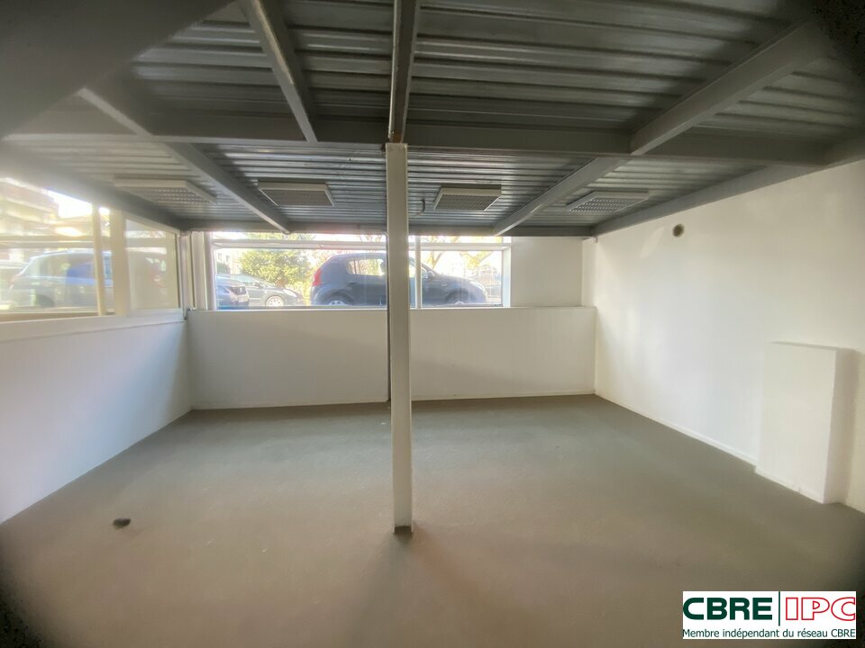 CBRE IPC Immobilier d'entreprise LOCATION Local commercial DAX 8239YA